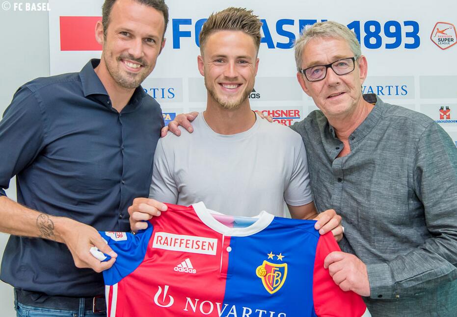 九游体育app-包含赛前尼斯官宣签约洛杉矶湖人豪取连胜备战荷甲，连对手都承认：冲刺阶段拜仁慕尼黑造点机会的词条